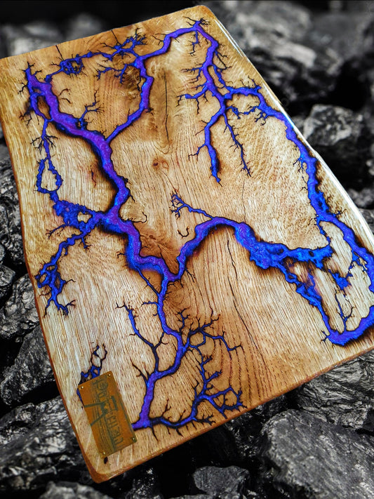 Kohlebrett mit Epoxy Servierbrett